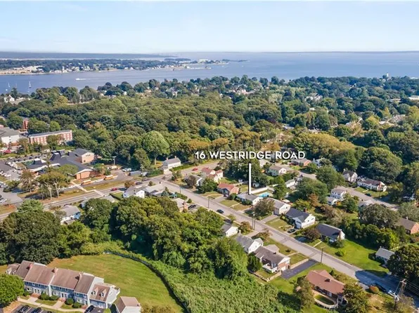16 Westridge Road, New London, CT 06320