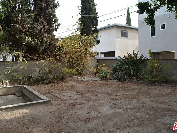 2nd image of 11436 Emelita St