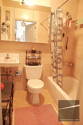 Rented by Highline Residential | media 30