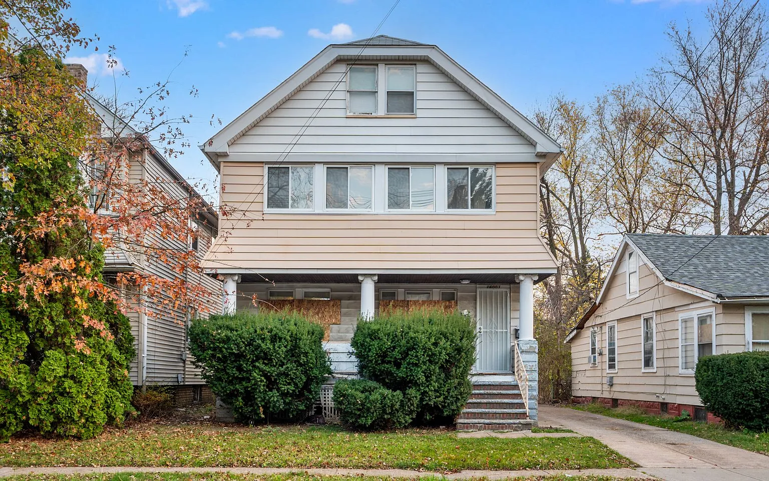16003 Grovewood Ave photo 1