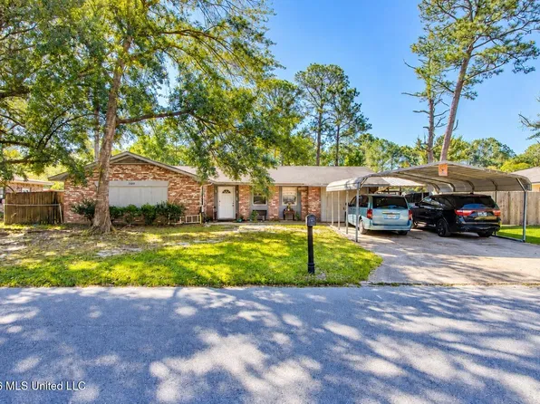 1509 Riverside Dr, Gautier, MS 39553
