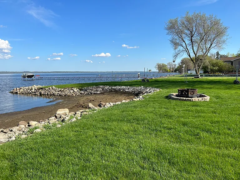 N8809 Lakeshore Dr #2 — Photo 33