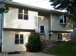 1113 S Oak St, Bloomington, IL
