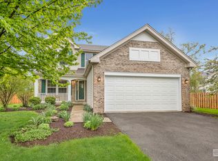 410 Raintree Dr, Oswego, IL 60543