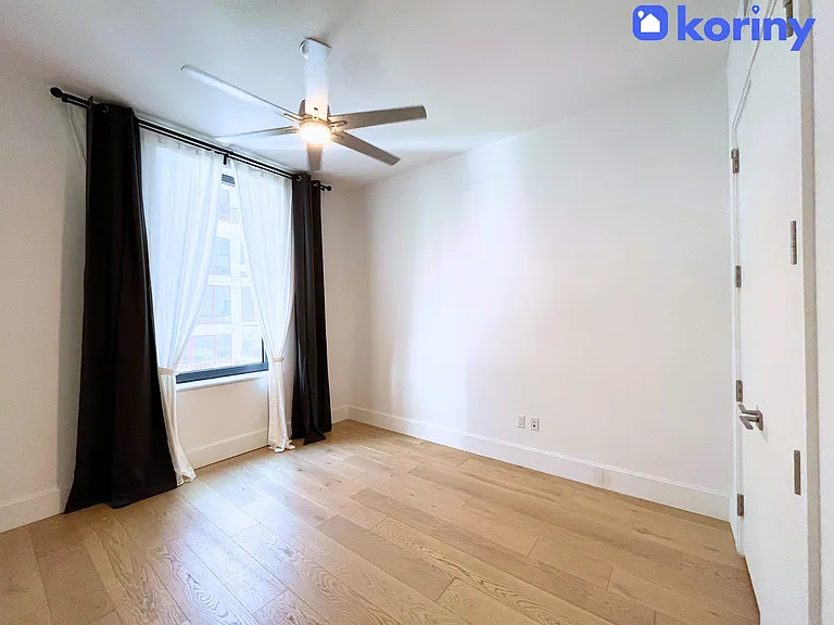 22-18 Jackson Ave #306 — Photo 9