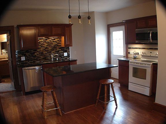Kitchen - Quartz, island