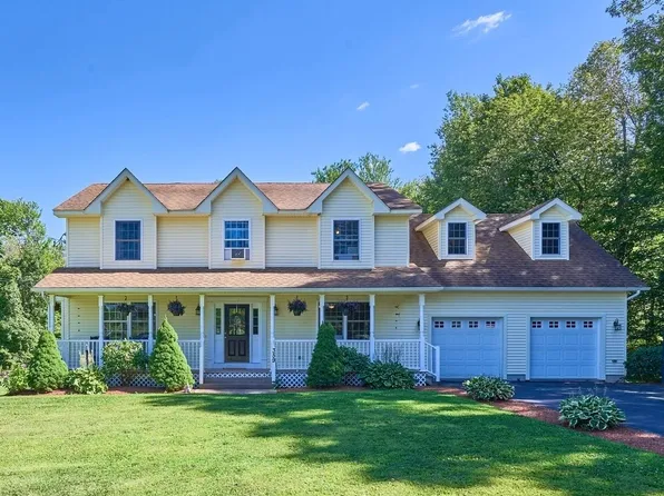 359 W Main St, Millbury, MA 01527