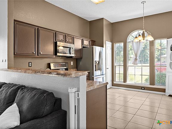 5th image of 2505 Armadillo Dr