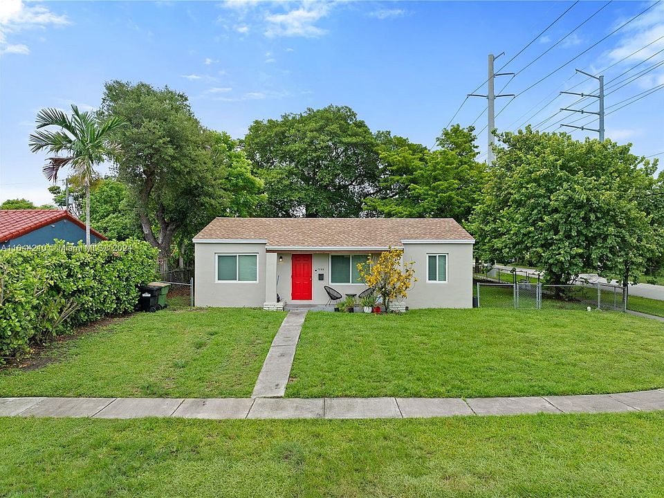 1st image of 1385 NE 133rd St