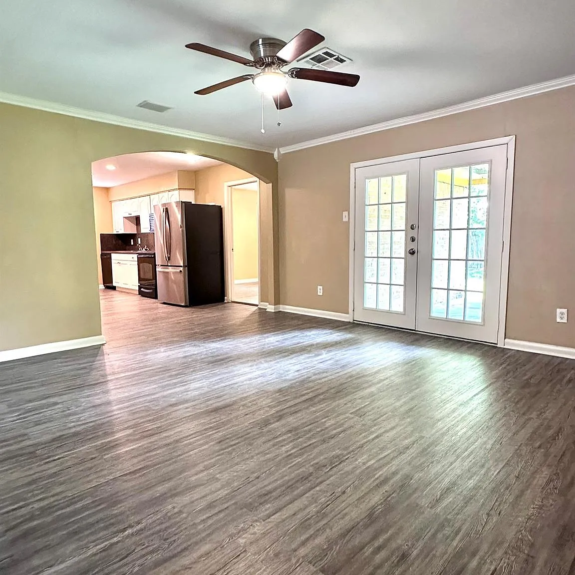 4 bed, 3.0 bath, 1748 sqft, $2,175 — Photo 3