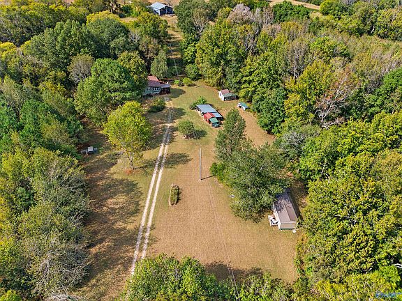 4th image of 806 Case Rd