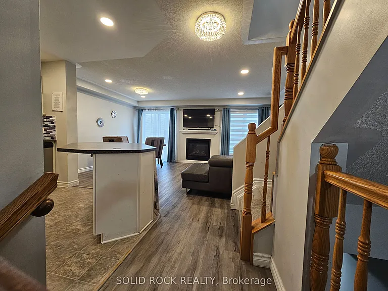 255 Catamount Ct — Photo 14