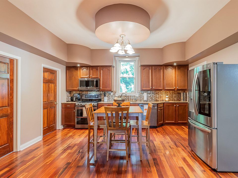 2401 Mesker Park Dr, Evansville, IN 47720 Zillow