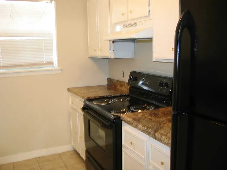 Scotsdale Terrace — Photo 7