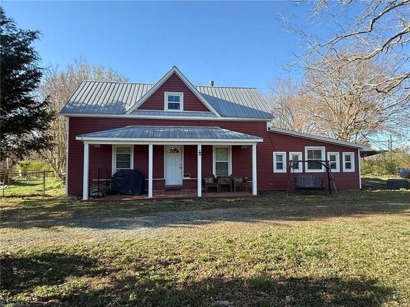 4149 Happy Hollow Rd, Asheboro, NC 27205