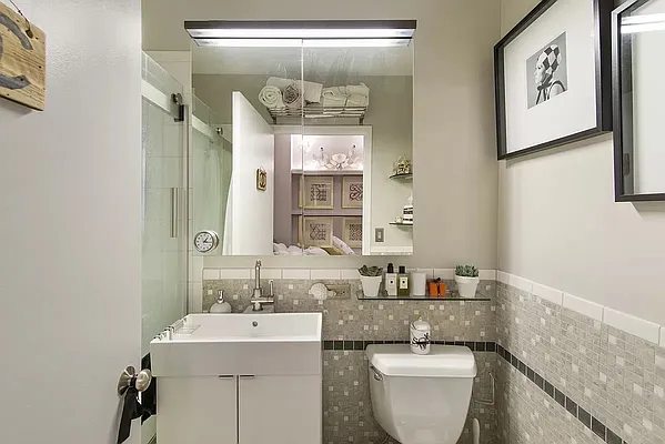 Rented by Compass | media 7