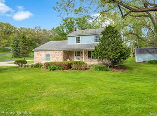 9580 Andersonville Rd, Clarkston, MI 48346