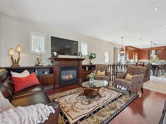5th image of 20 Bonniewood Dr