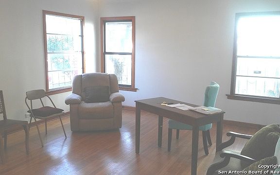 4th image of 1834 W Huisache Ave