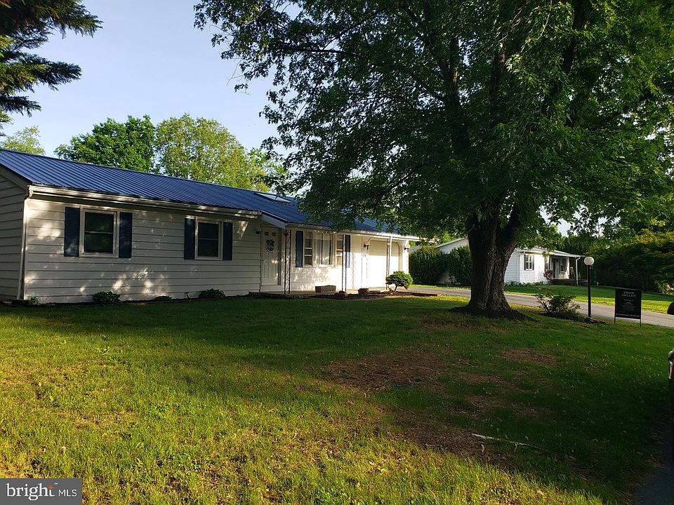 1st image of 376 Valley Dr