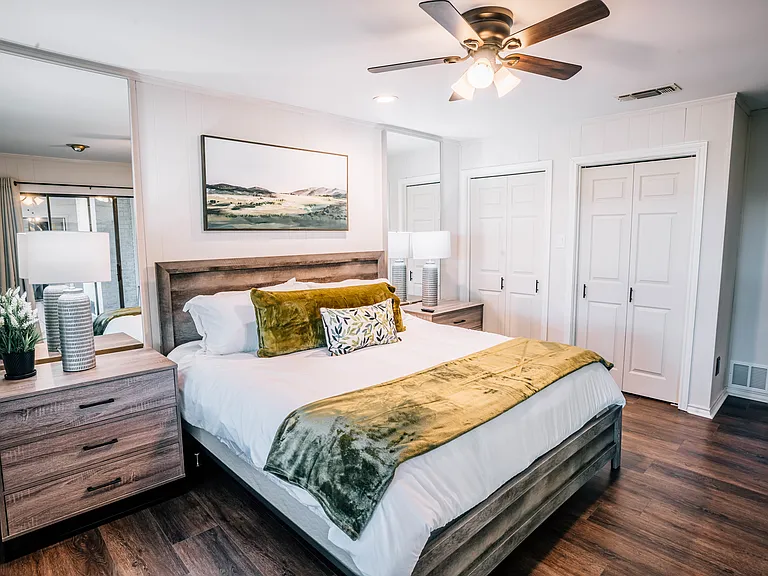 6309 Riviera Dr — Photo 57