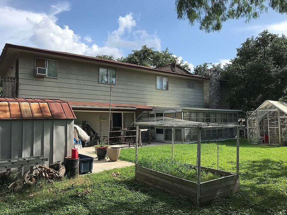 2nd image of 8307 Dragon St