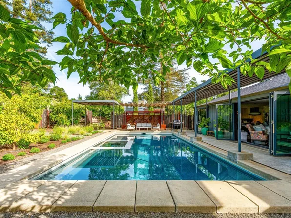 1843 Spring Mountain Court, St. Helena, CA 94574