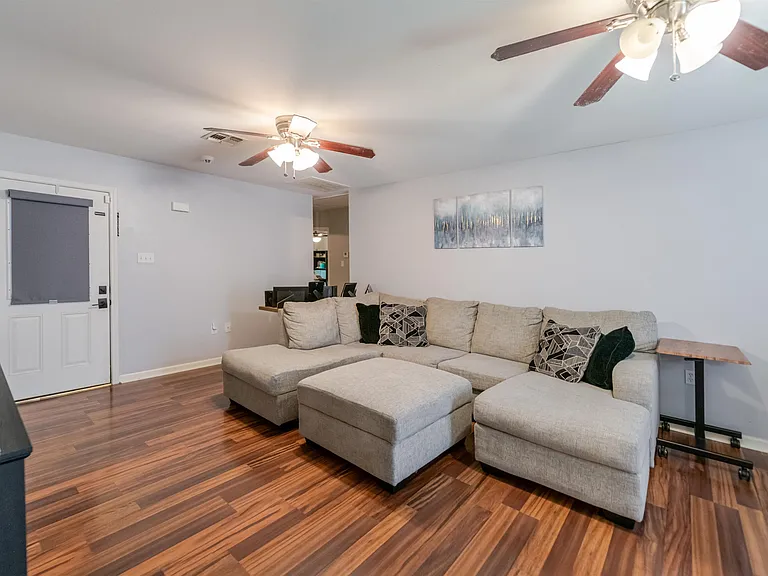 135 Jolie Oaks Blvd — Photo 3