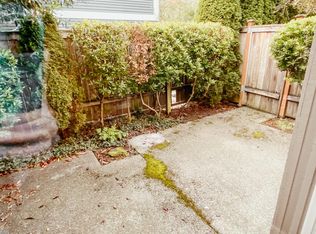 415 18th Ave E APT 201, Seattle, WA 98112