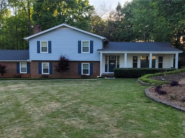 2803 Woodridge Dr, Anderson, SC 29621