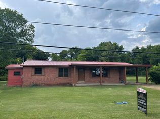 511 Greensboro St, Winona, MS 38967