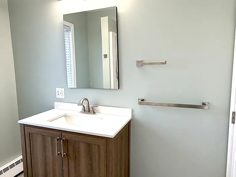 Newly Renovated Full Bath (February 2026)
