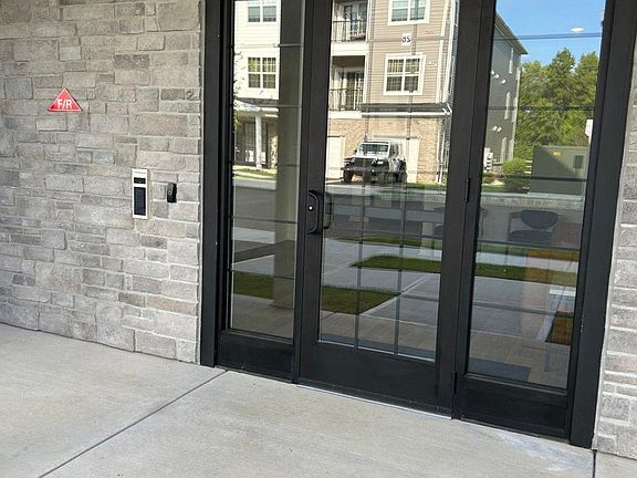 3rd image of 29212 Bradford Ln