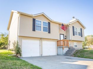444 N Queen Ridge Ave, Independence, MO 64056