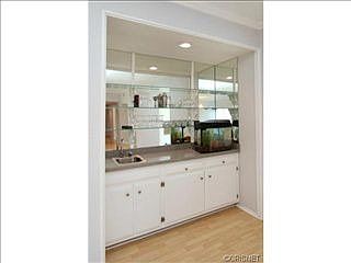 5th image of 5139 Balboa Blvd Unit 201