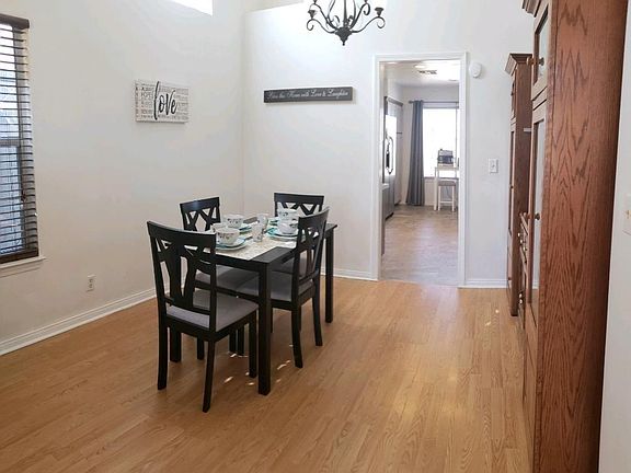 5th image of 9433 Rea Ave