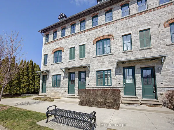 290 Barton St W #3, Hamilton, ON L8R 3P3