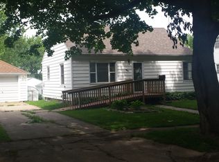 803 West St, Reinbeck, IA 50669