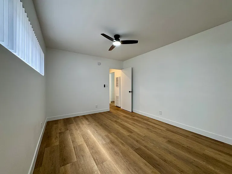 1230 W 29th St #2 — Photo 7