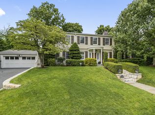 1 Dusenberry Rd, Bronxville, NY 10708