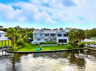 2435 N Watersedge Dr, Crystal River, FL 34429