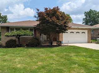7227 Lakeview Dr, Parma, OH 44129