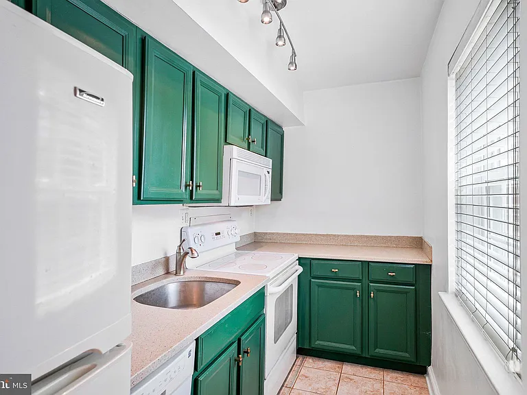 1301 N Ode St #115 — Photo 8