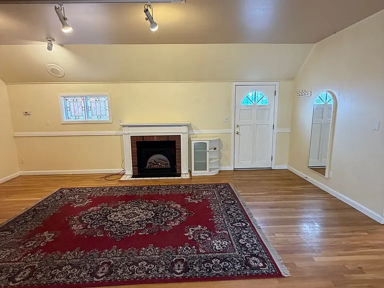 1453 Race Street — Photo 12