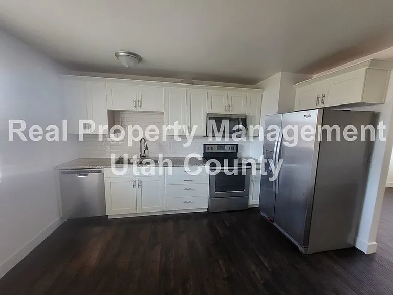 1054 S Ellen Cir — Photo 8