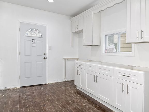 4th image of 10929 156th St
