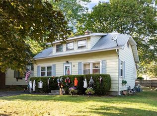 30 Bancroft Dr, Rochester, NY 14616