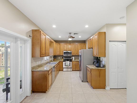 3rd image of 2750 SW Cornell Avenue