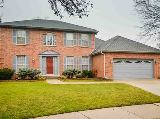 205 Brett Ct, Arlington Heights, IL 60005