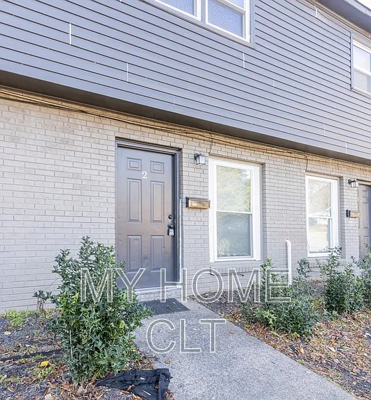 929 Cantwell St #2 — Photo 1